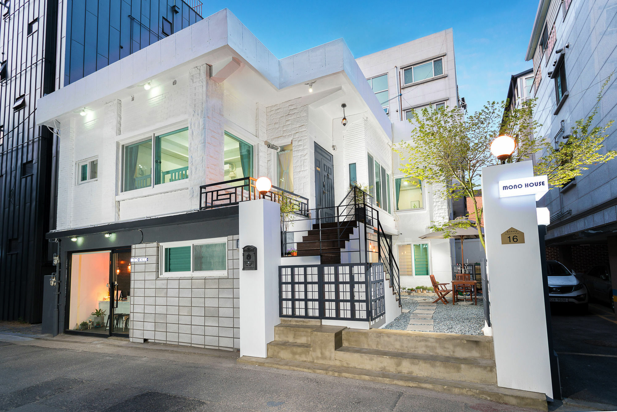 Mono House Hongdae 2 Hotel 2*